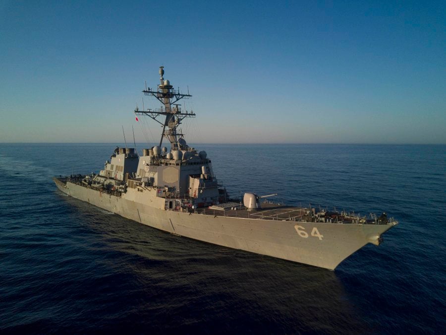 buque-militar-estadounidense-intercepta-tres-misiles-cerca-de-yemen