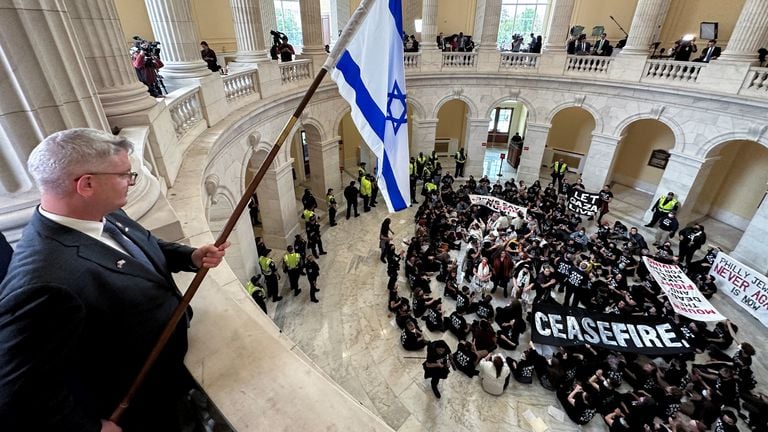 manifestantes-judios-piden-alto-al-fuego-desde-el-capitolio