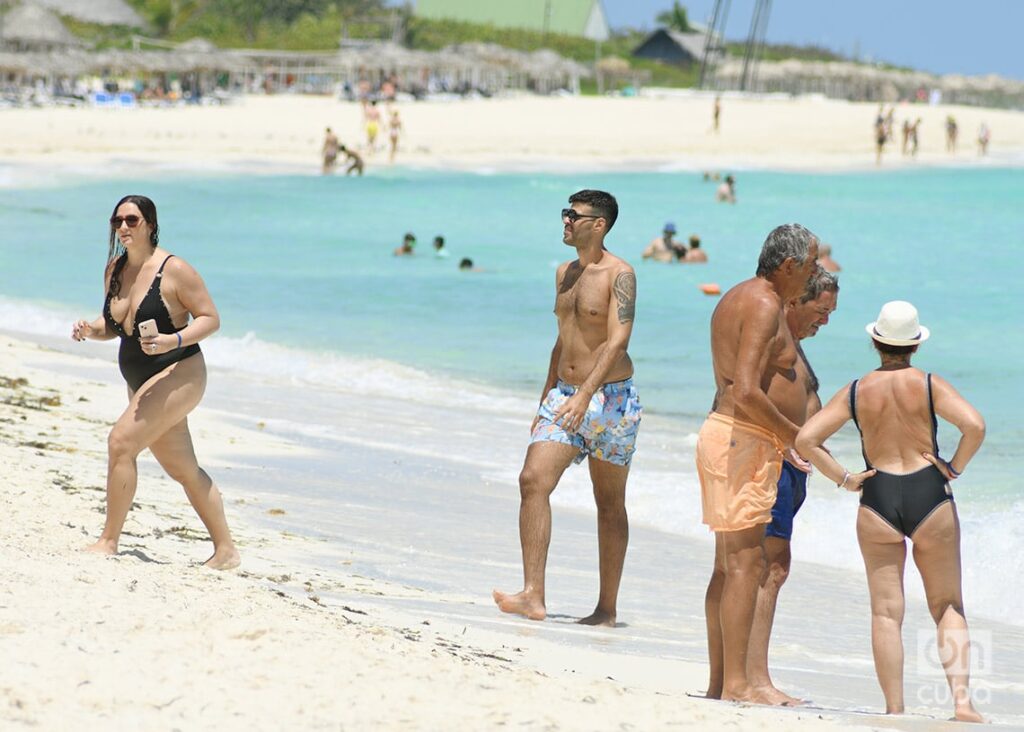 canada-hala-al-turismo-cubano,-que-se-aleja-de-los-planes-oficiales