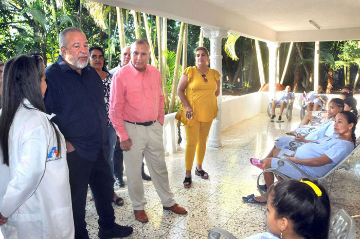 cuban-pm-attends-provincial-government-council-meeting-in-western-province
