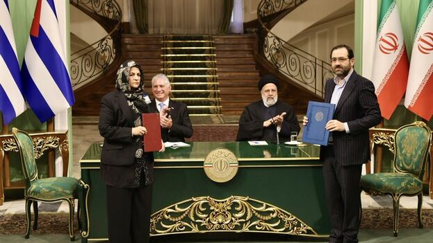 cuban-president-diaz-canel-looks-happy-meeting-with-the-misogynistic-and-homophobic-ayatollahs