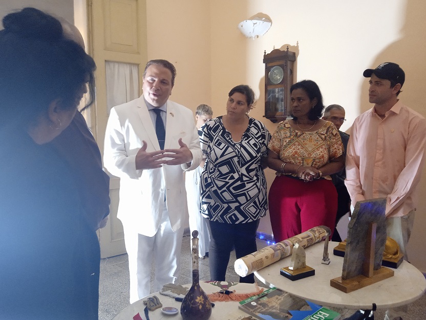egyptian-ambassador-visits-trade-fair-in-eastern-cuba