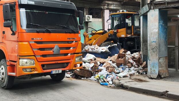 the-havana-corner-shop-‘lavin-mattresses’-shows-its-endless-rubbish