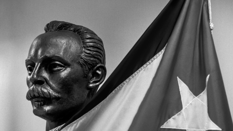 cubano-se-propone-retratar-todos-los-bustos-de-marti-en-eeuu;-los-ve-como-“santuarios-de-cubanidad”-(video)