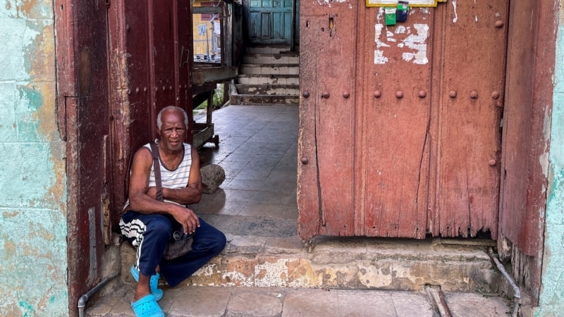 cubanos-sufren-escasez-total:-“hay-bastante-disgusto-y-nadie-quiere-saber-de-este-gobierno”