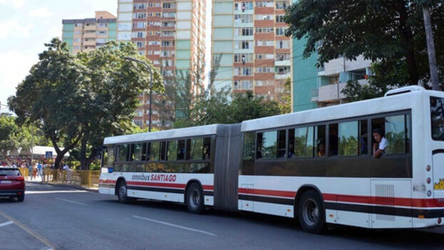 barely-50-percent-of-public-transport-operates-in-santiago-de-cuba