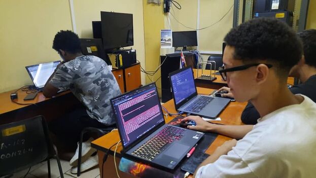 etecsa-promises-to-crack-down-on-‘digital-criminals’-who-attack-the-cuban-government’s-servers