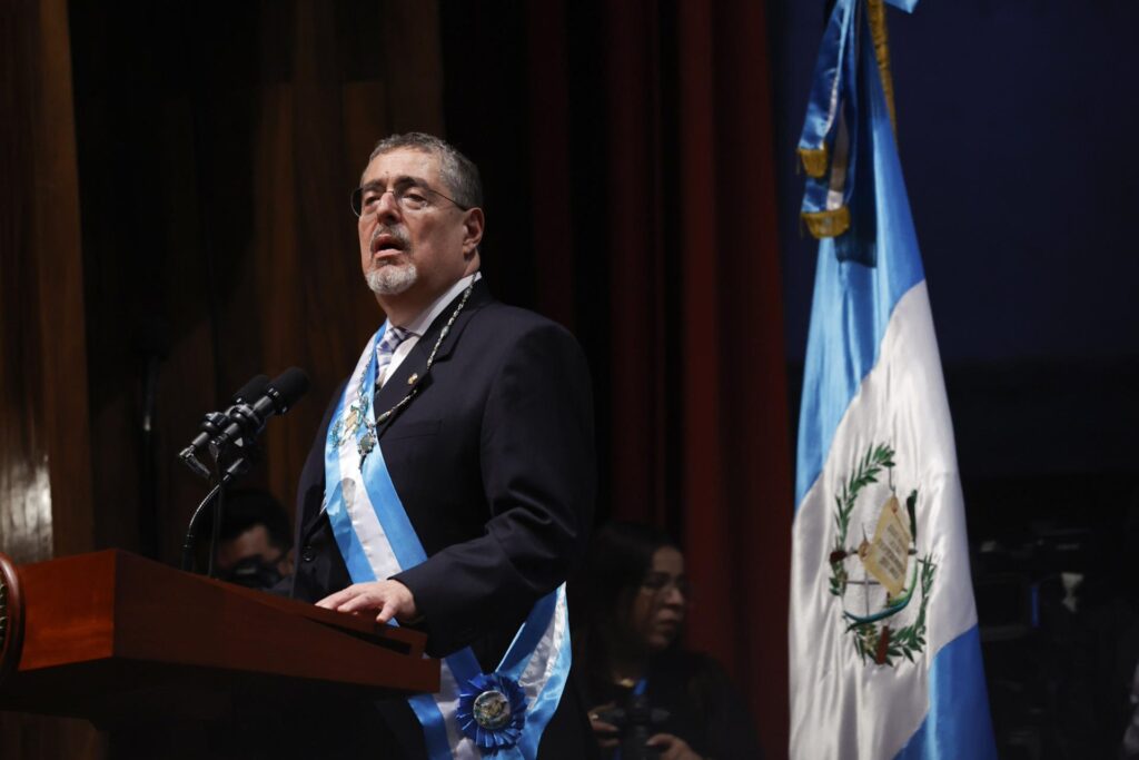 arevalo-de-leon-investido-como-presidente-de-guatemala