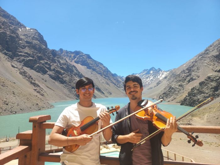chile:-young-violinists-set-music-to-films-and-anime