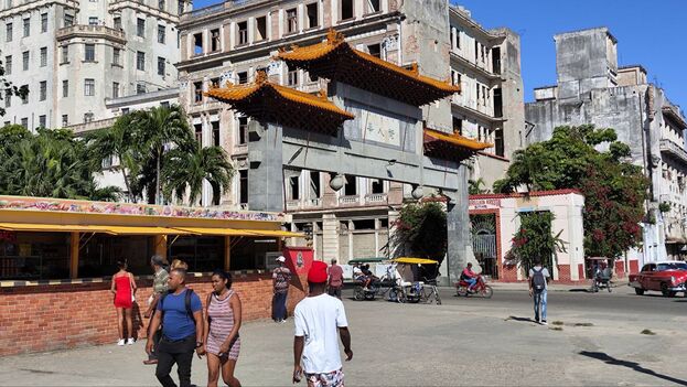 crumbling-like-the-rest-of-cuba,-havana’s-chinatown-reluctantly-ushers-in-the-year-of-the-dragon