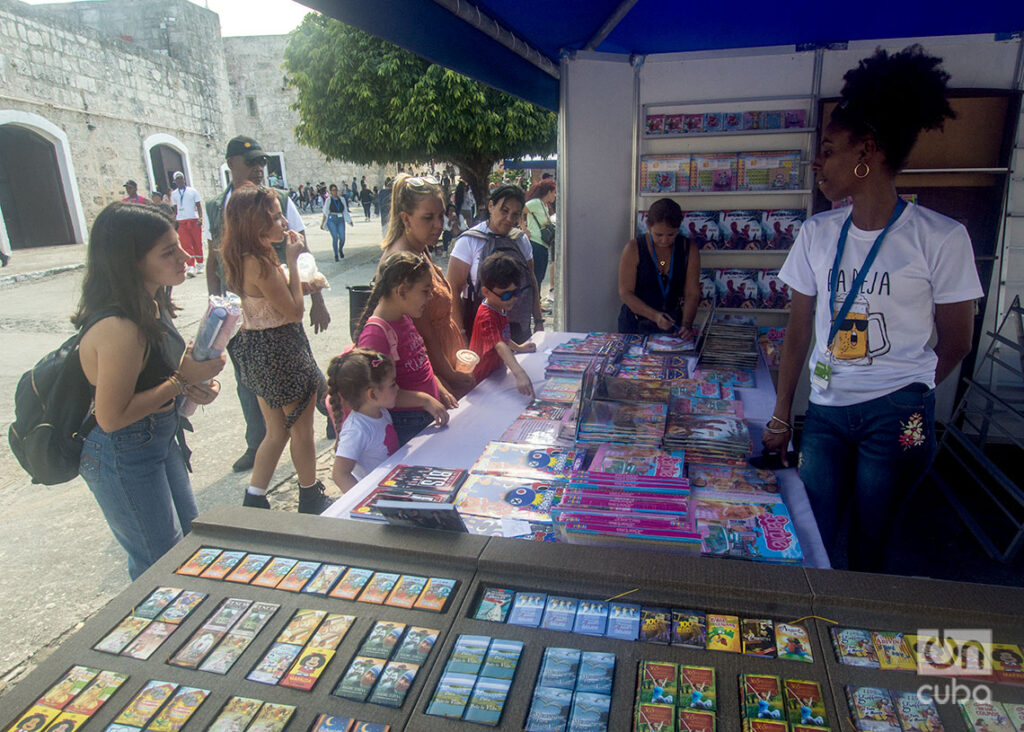 entregados-premios-nacionales-de-literatura-y-edicion-en-la-feria-del-libro-de-la-habana