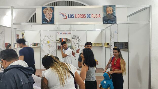 at-the-havana-book-fair,-there-are-few-books,-and-you-can-look-but-not-touch-or-buy