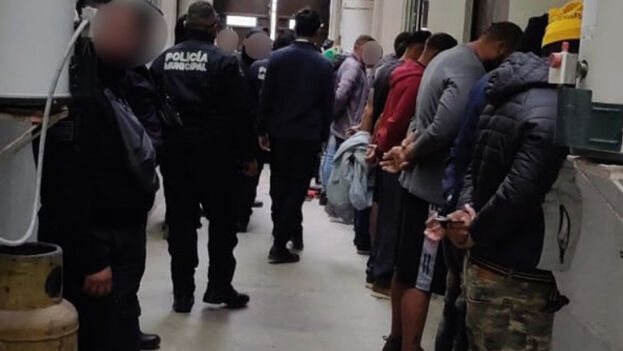 the-mexican-police-find-22-cubans-in-a-drug-trafficking-house