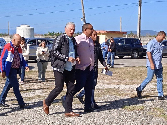 presidente-cubano-visita-municipio-manuel-tames,-en-guantanamo