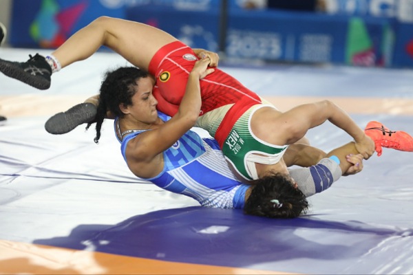 cuban-guzman-wins-ticket-to-paris-in-pre-olympic-wrestling-competition