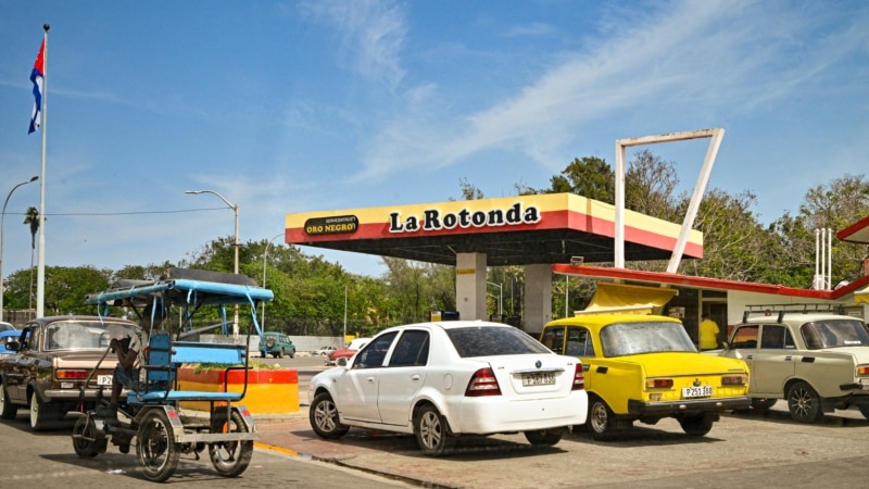 cimex-interrumpe-la-venta-de-combustible-en-cuba-el-mismo-dia-que-implementa-la-subida-de-precios