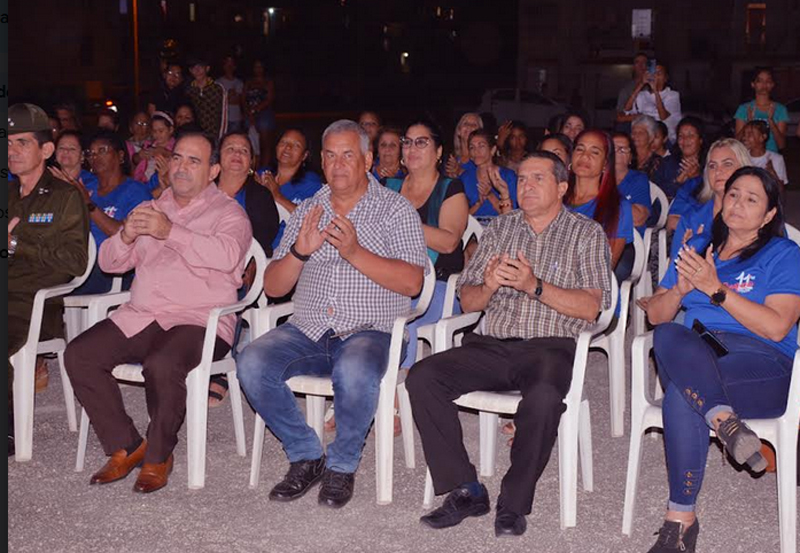 celebracion-en-holguin-por-el-8-de-marzo