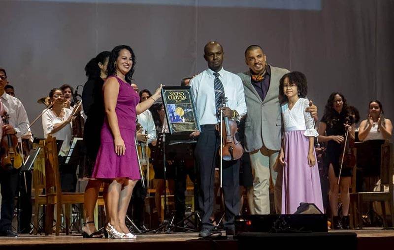 holguin:-entregan-premio-a-suceso-cultural-2023