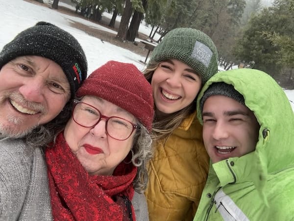real-snow:-a-darby-family-adventure