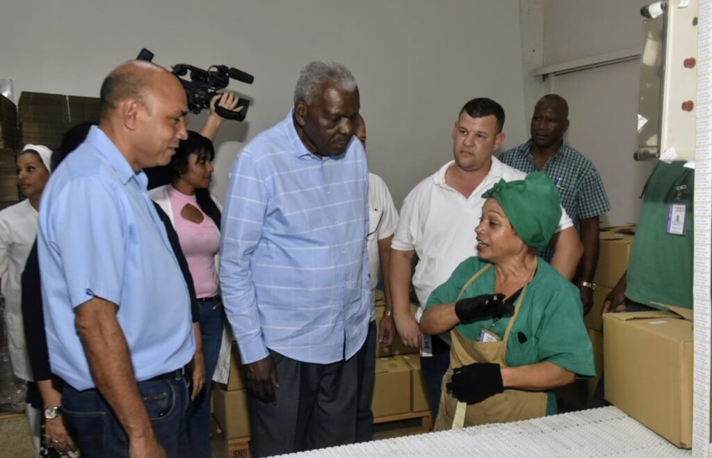president-of-the-cuban-parliament-visits-food-industry-entities