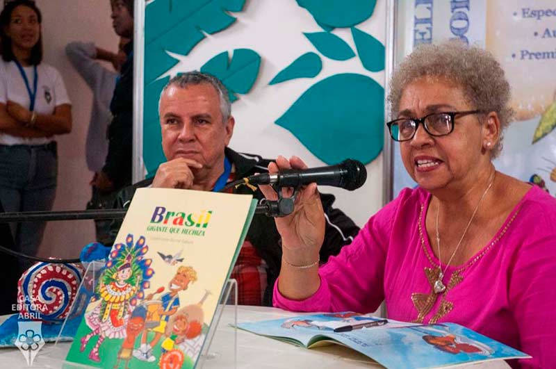 presentan-libro-infantil-en-homenaje-a-brasil
