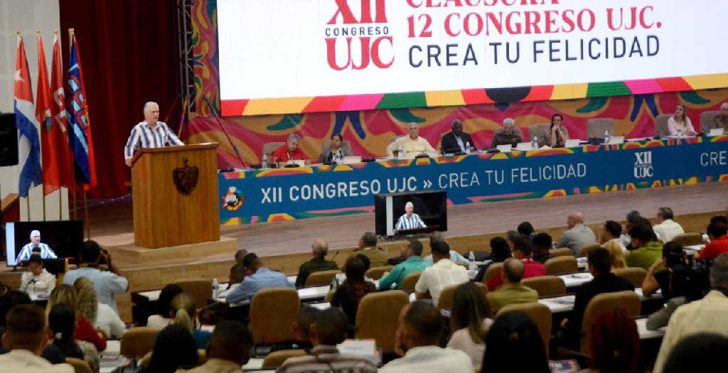 diaz-canel-attends-closing-session-of-youth-congress