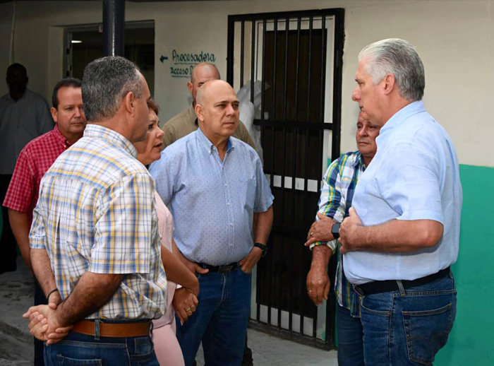 presidente-cubano-recorre-san-jose-de-las-lajas
