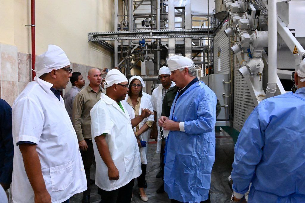 presidente-diaz-canel-supervisa-inversiones-en-baracoa-para-potenciar-la-industria-alimentaria-y-la-pesca