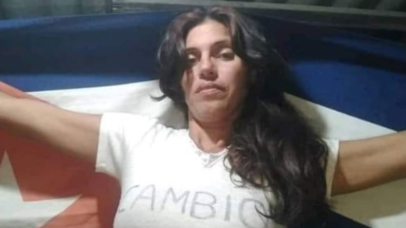 policia-detiene-a-la-activista-cubana-ienelis-delgado-cue,-conocida-como-la-“mambisa-agramontina”