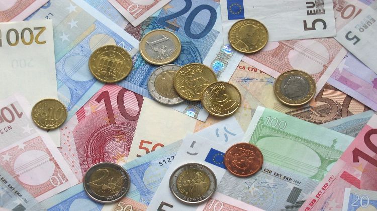 euro-se-coloca-10-pesos-por-encima-del-dolar-en-mercado-informal-de-cuba