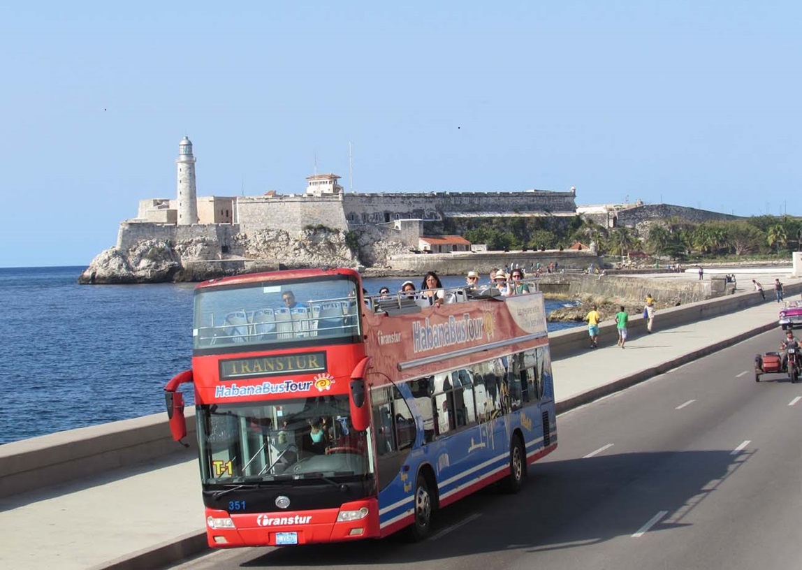 los-pasajeros-en-omnibus-de-turismo-en-cuba-crecen-un-162,1-%-y-los-de-guaguas-publicas-caen-casi-un-18