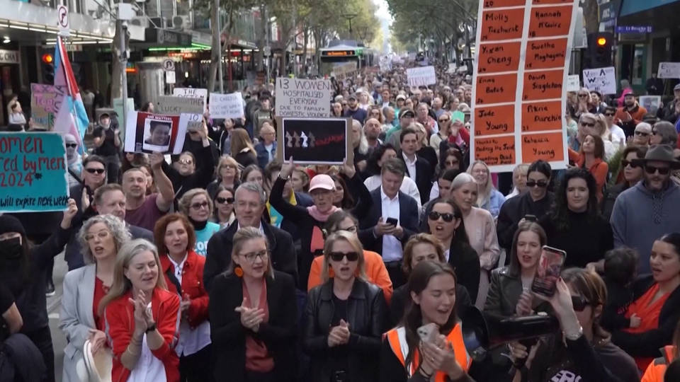 protesters-march-across-australia-to-demand-an-end-to-“epidemic”-of-violence-against-women