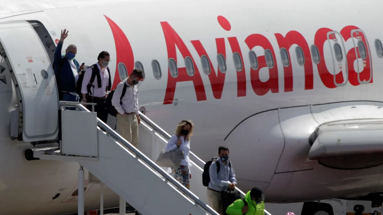 colombian-airline-avianca-resumes-its-flights-to-cuba-after-four-years-of-absence