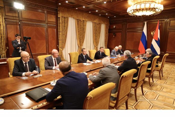 diaz-canel-holds-talks-with-president-of-the-united-russia-party