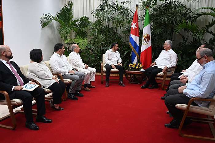cuban-president-met-mexican-social-service-official