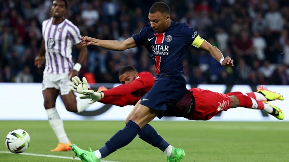 mbappe-se-despide-del-parque-de-los-principes-con-gol-y-derrota-del-psg