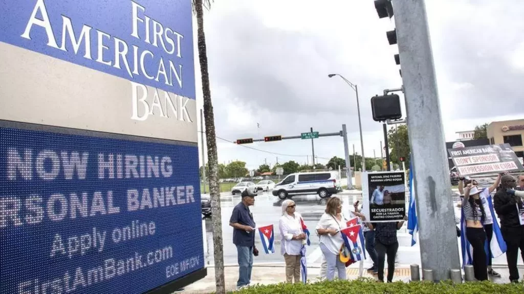 the-us-allows-cuban-entrepreneurs-to-open-bank-accounts-online