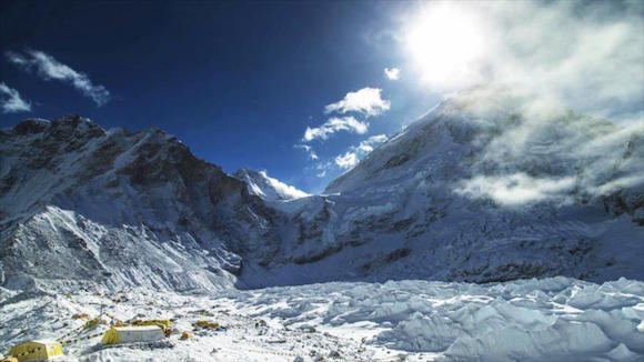 dia-internacional-del-everest:-nueve-curiosidades-sobre-la-montana-mas-alta-del-mundo