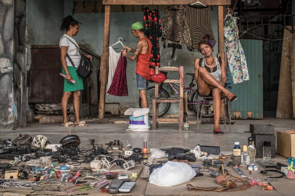 mailin-and-bladilien-–-living-on-the-streets-of-havana