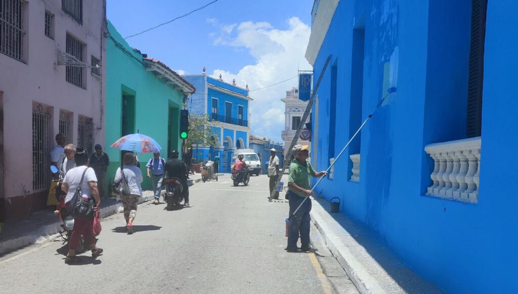 painting-facades-and-construction-for-the-510th-anniversary-of-sancti-spiritus,-cuba