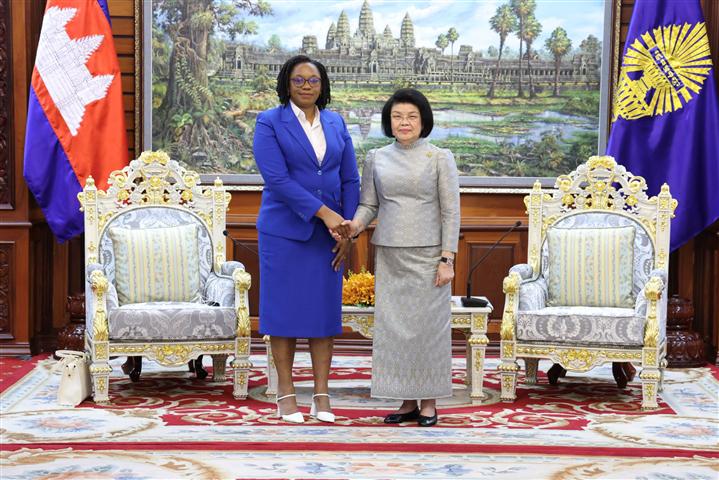 cambodia-y-cuba-se-comprometen-a-ampliar-cooperacion-bilateral