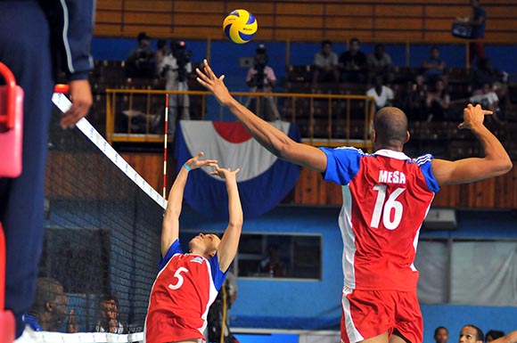 equipo-cubano-masculino-se-batira-con-estados-unidos-en-semifinales-del-norceca-sub-21-de-voleibol