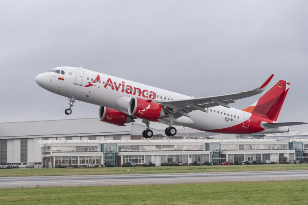 avianca-pospone-su-regreso-a-cuba