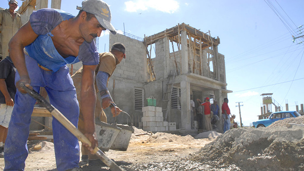 as-of-june,-cuba-built-only-0.8-percent-of-the-homes-it-needs