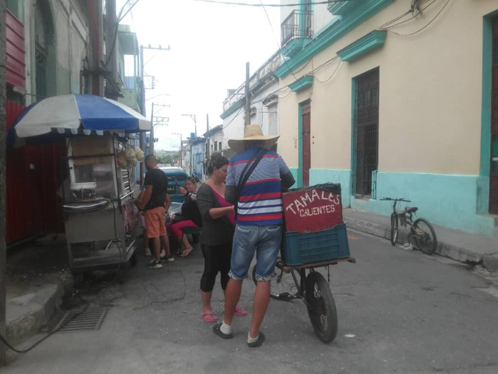 in-cuba,-with-his-tamales,-freddy-earns-in-three-days-what-he-used-to-earn-in-a-month-as-a-teacher