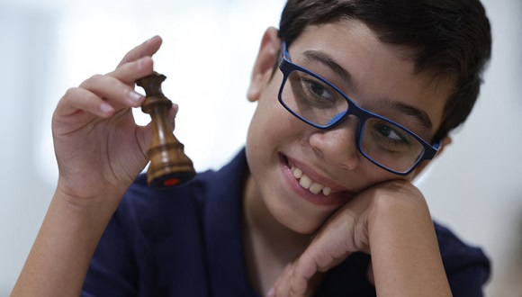 un-nino-de-diez-anos-es-el-maestro-internacional-mas-joven-en-la-historia-del-ajedrez