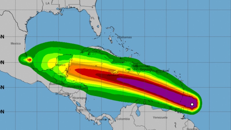 huracan-beryl-se-acerca-a-islas-de-barlovento;-direccion-oeste,-hacia-sur-de-cuba-y-mexico