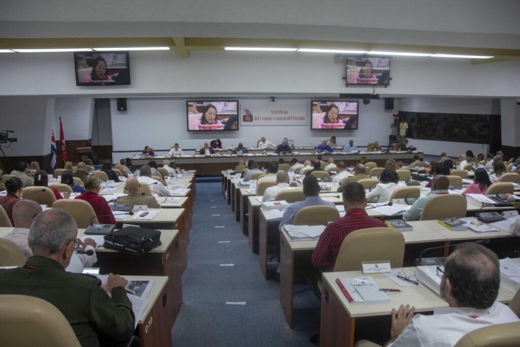 comenzo-el-viii-pleno-del-comite-central-del-partido-comunista-de-cuba