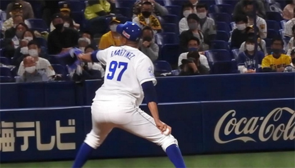 raidel-y-ariel-martinez-en-serie-de-estrellas-del-beisbol-japones
