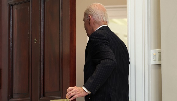 donantes-de-wall-street-debaten-una-salida-“elegante”-para-joe-biden